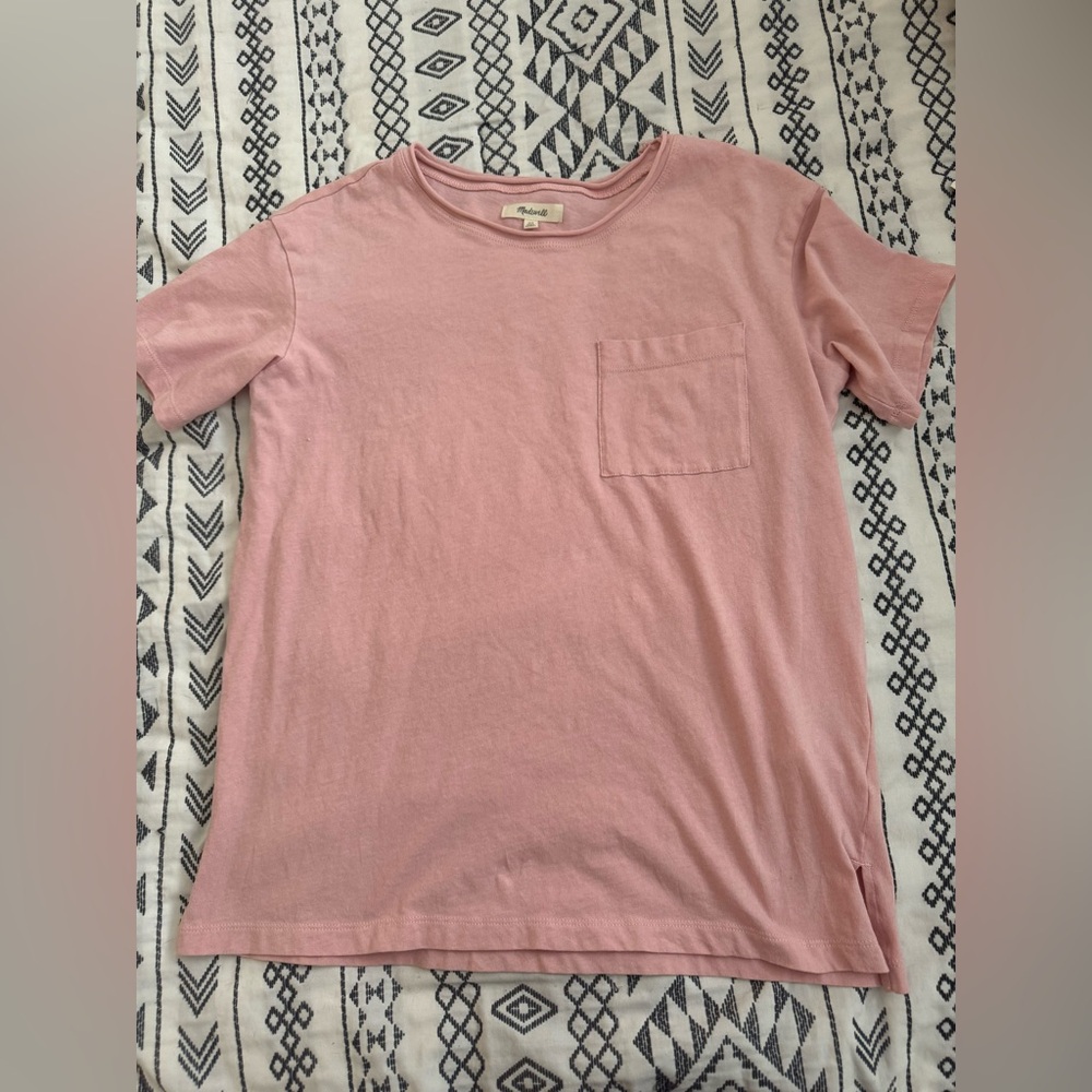 Madewell Pocket Tee. Like new condition. Size XS.
